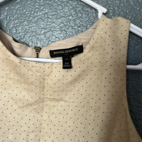 || Banana Republic || Layered Tank Blouse • Size XS - Picture 2 of 7